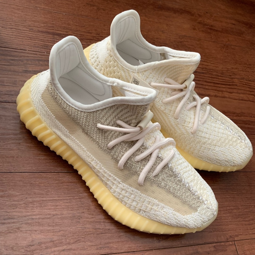 NIB YEEZY 350v2 BOOST ABEZ SIZE 7